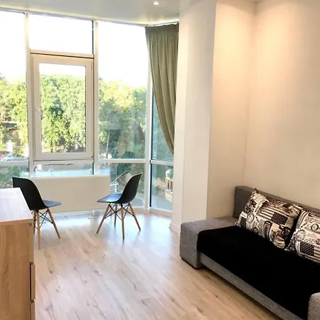 Bright Arkadia Apartment